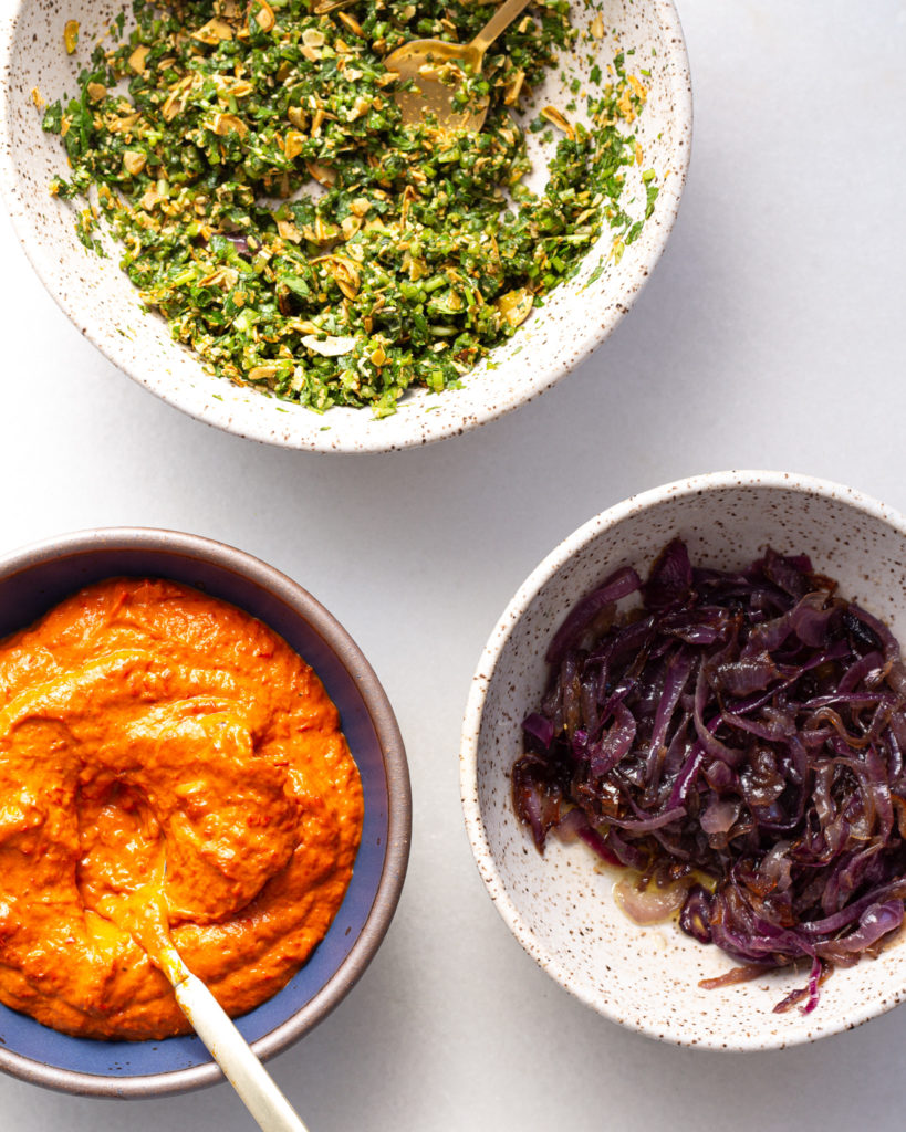Pumpkin tart fillings in bowls
