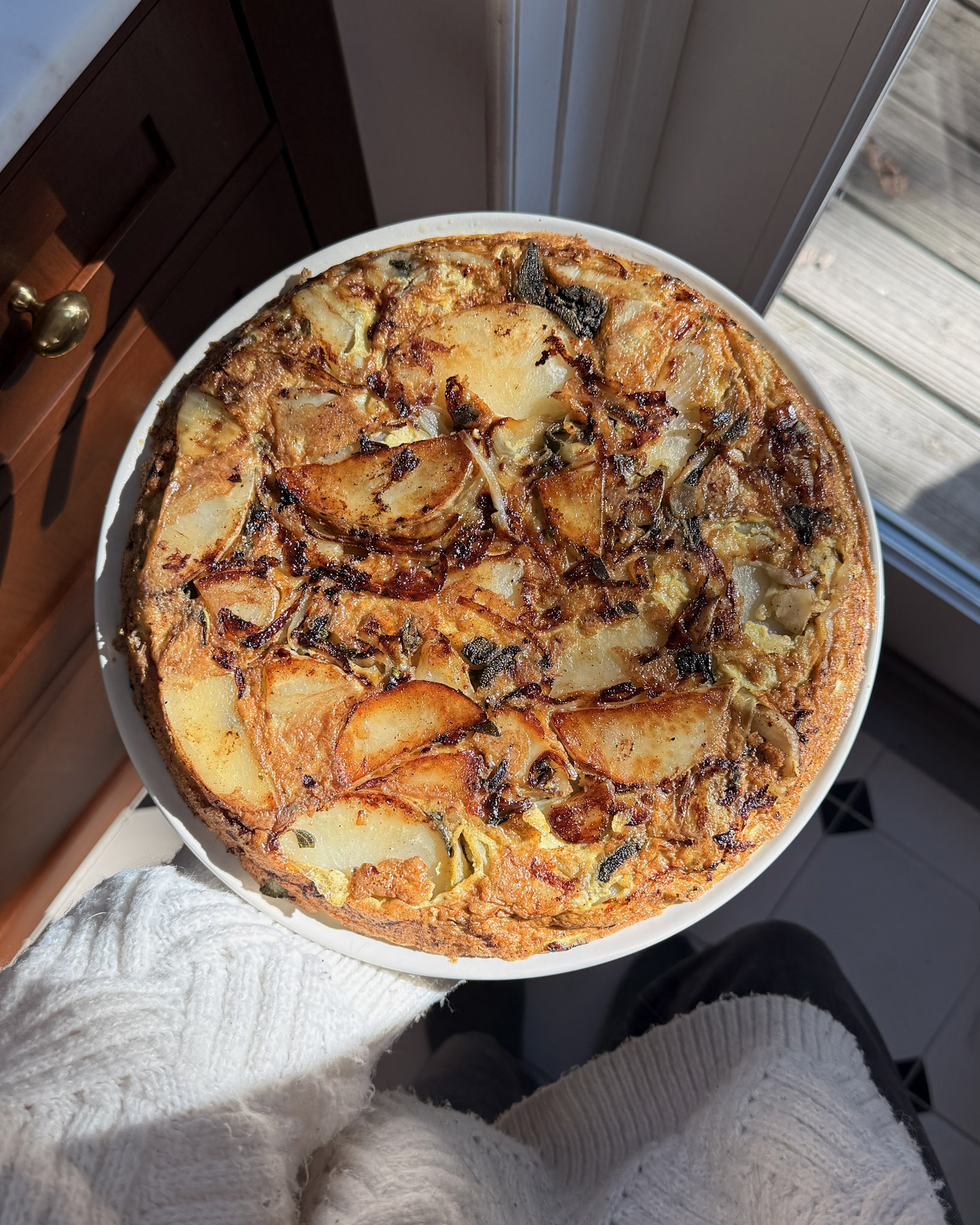 Spanish tortilla on a plate.